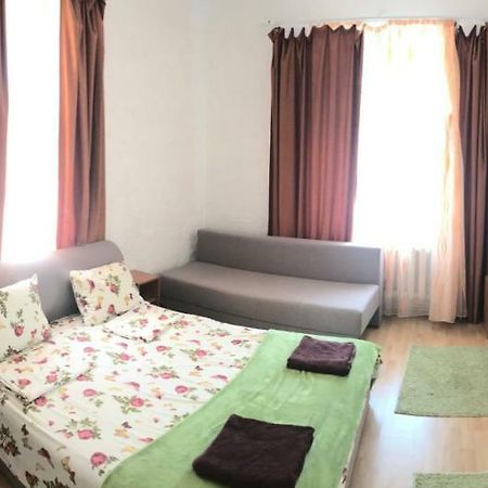 Teremok Aparthotel Berehove  Bagian luar foto