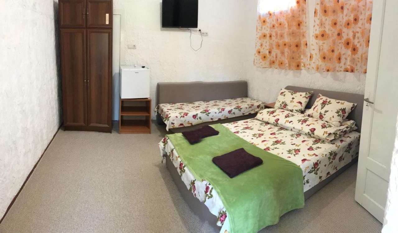 Teremok Aparthotel Berehove  Bagian luar foto