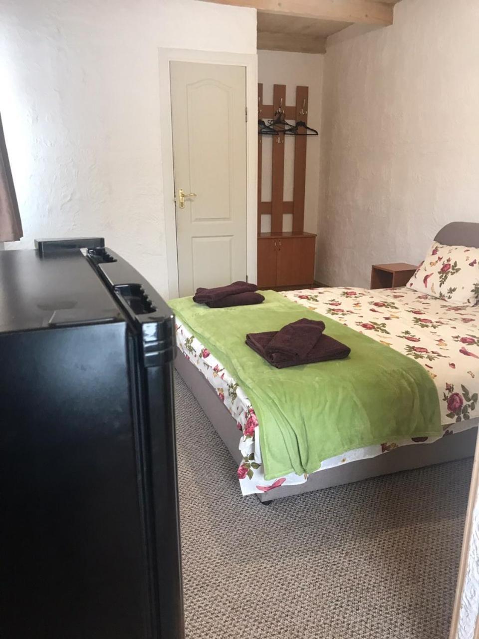 Teremok Aparthotel Berehove  Bagian luar foto